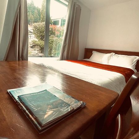Ming'S Lakeside Goldleaf Suites Queenstown Zewnętrze zdjęcie