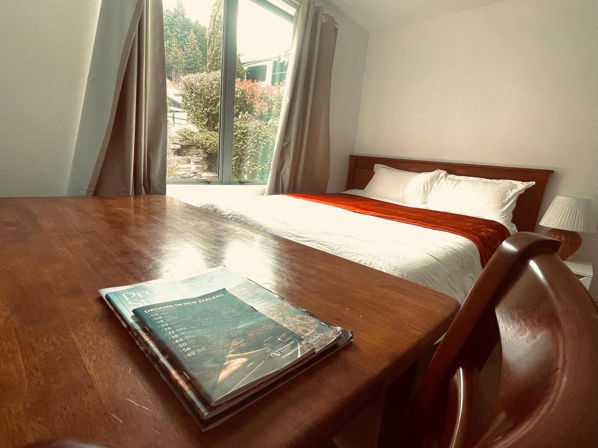 Ming'S Lakeside Goldleaf Suites Queenstown Zewnętrze zdjęcie