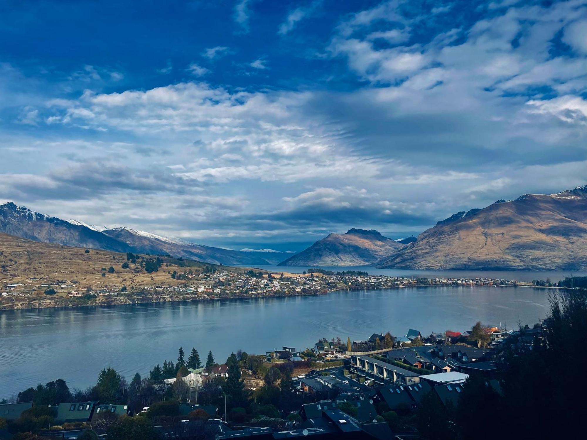 Ming'S Lakeside Goldleaf Suites Queenstown Zewnętrze zdjęcie