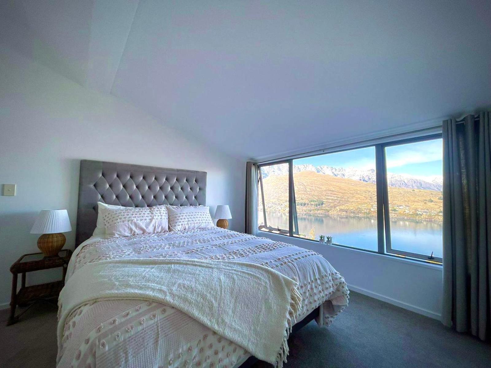 Ming'S Lakeside Goldleaf Suites Queenstown Zewnętrze zdjęcie